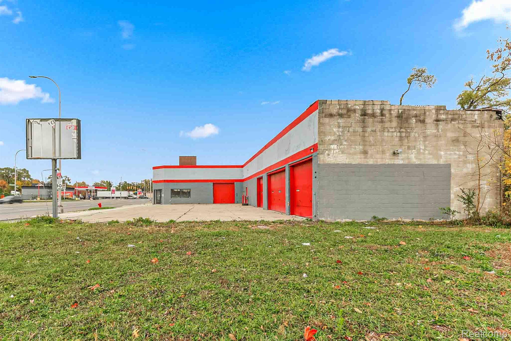 Detroit, MI 48238,13611 Livernois AVE