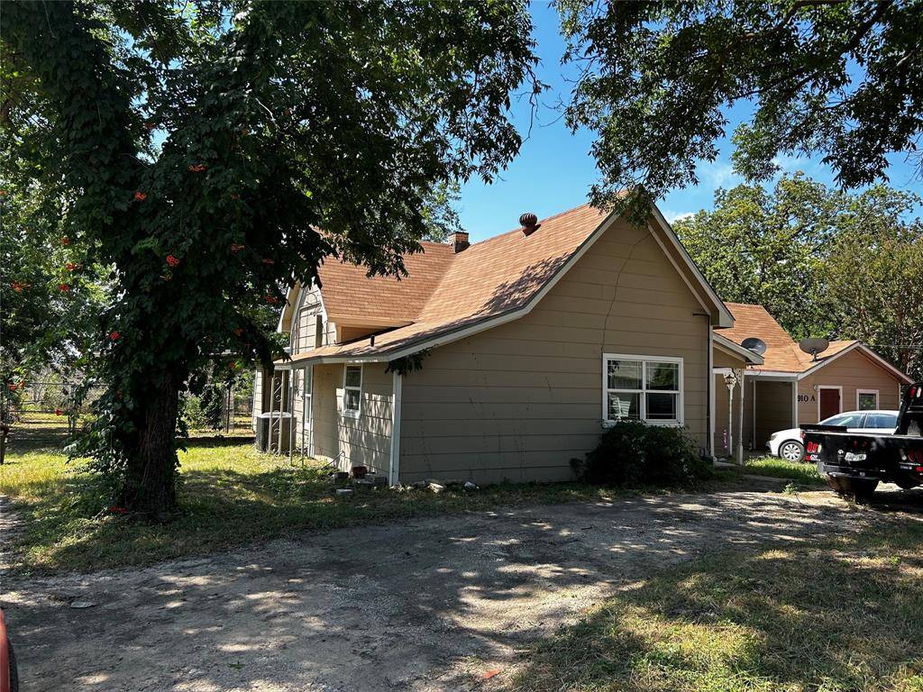 Stephenville, TX 76401,910 W Long Street