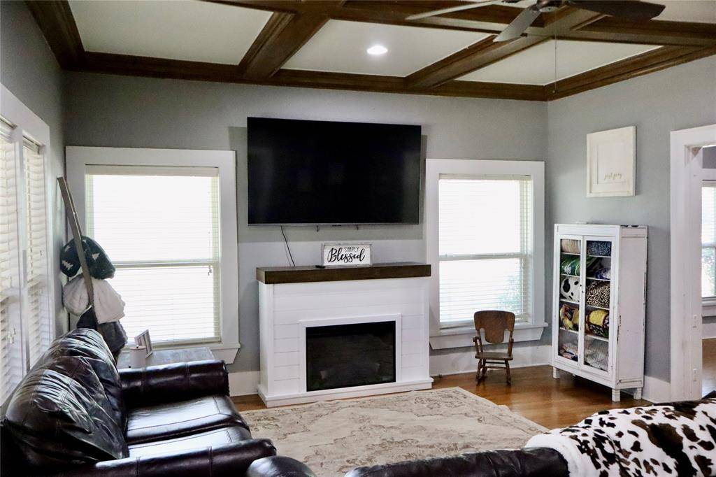 Strawn, TX 76475,203 E Bennett Street