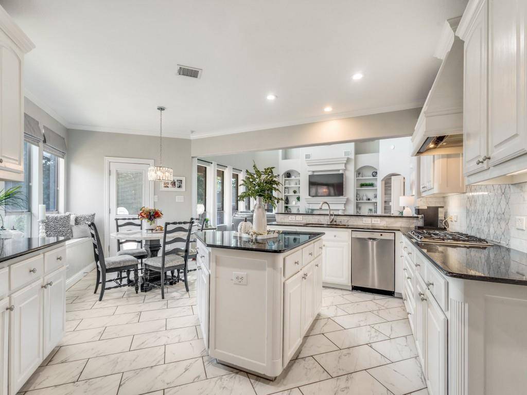 Highland Village, TX 75077,2806 Spring Oaks Drive