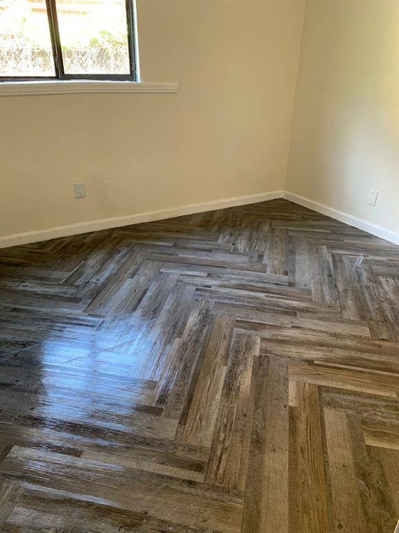 Dallas, TX 75214,5317 Junius Street #102