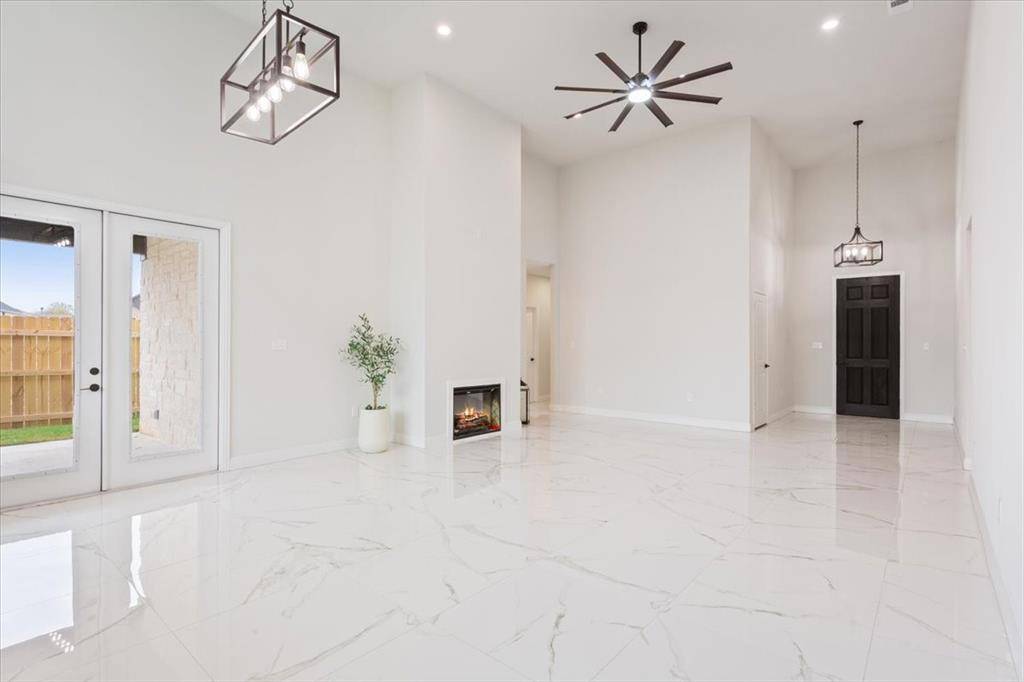 Hewitt, TX 76643,959 Gallant Fox Road