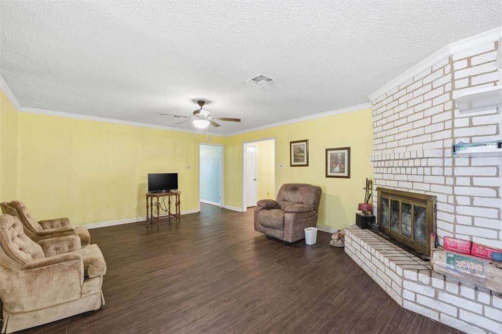 Mart, TX 76664,1396 Lcr 312