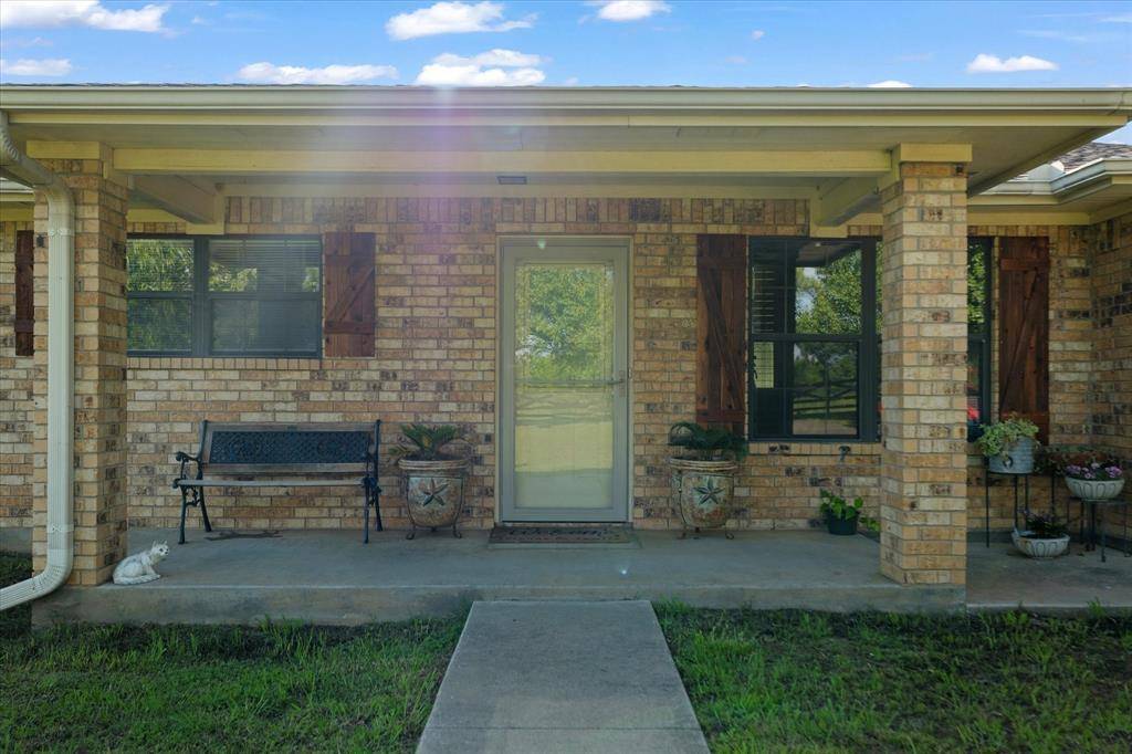 Whitesboro, TX 76273,233 Reast Road