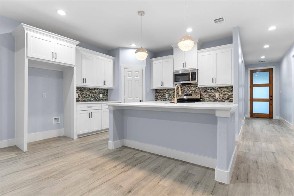 Bonham, TX 75418,520 E 5TH Street