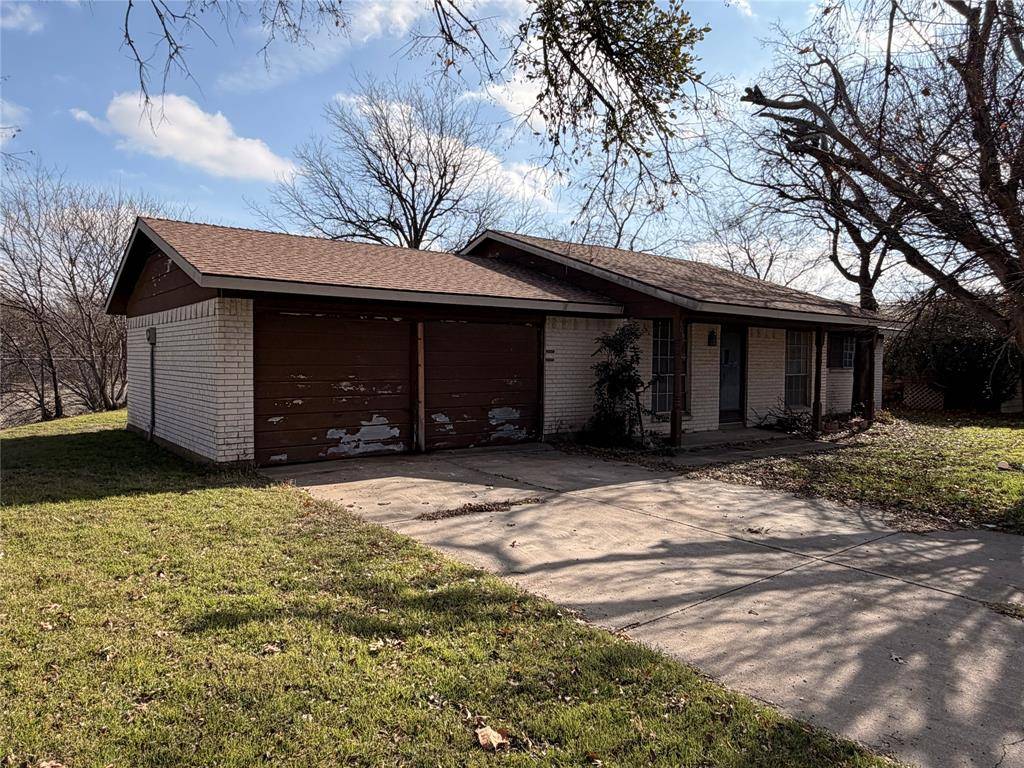Saginaw, TX 76179,409 Opal Street