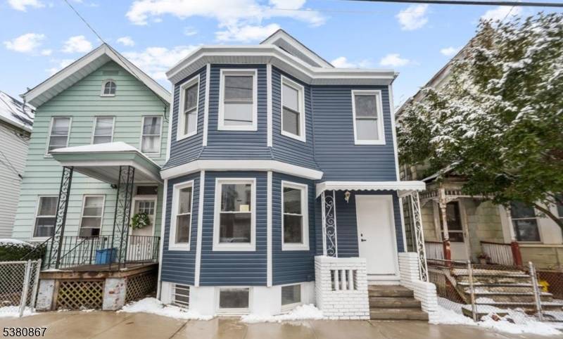 Harrison Town, NJ 07029,321 William St #1