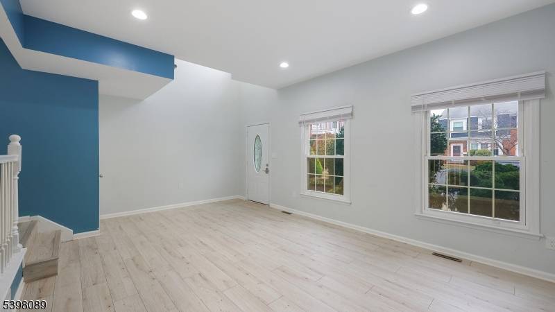 Woodbridge Twp., NJ 08863,96 Wick Dr