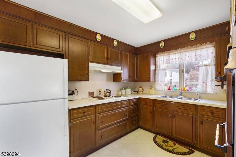 Denville Twp., NJ 07834,57 RICHWOOD PLACE