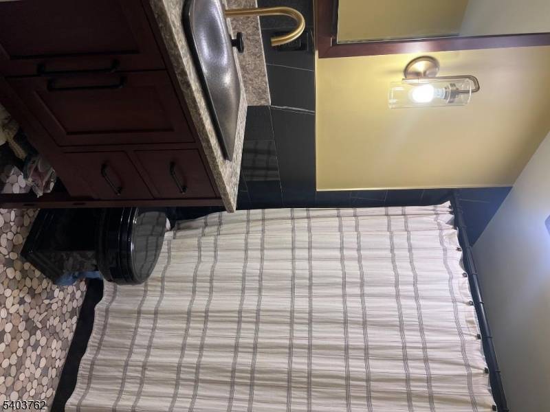 East Rutherford Boro, NJ 07073,39 Willow Wood Sq #39