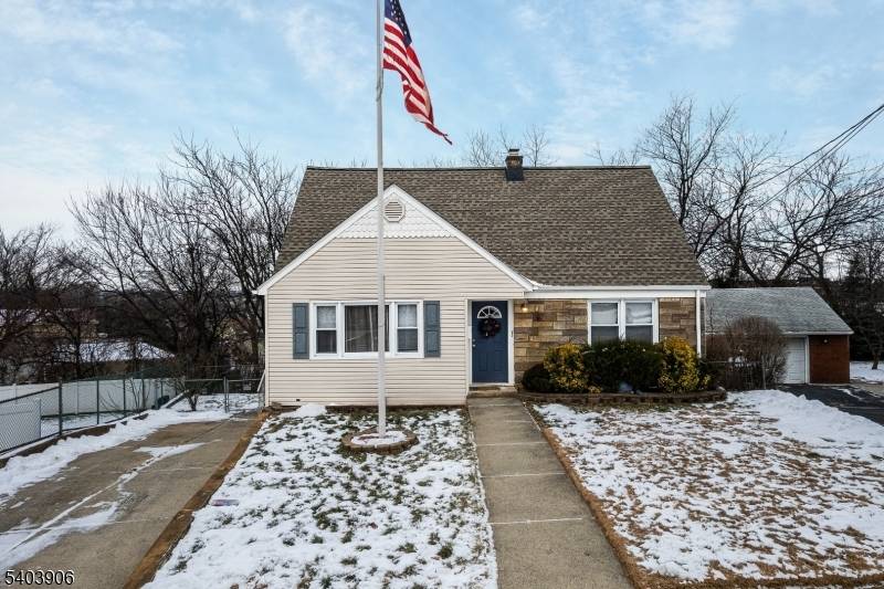 Garfield City, NJ 07026,167 Orchard St