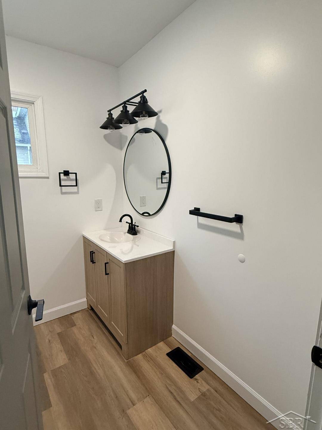 Midland, MI 48640,1602 Sayre ST