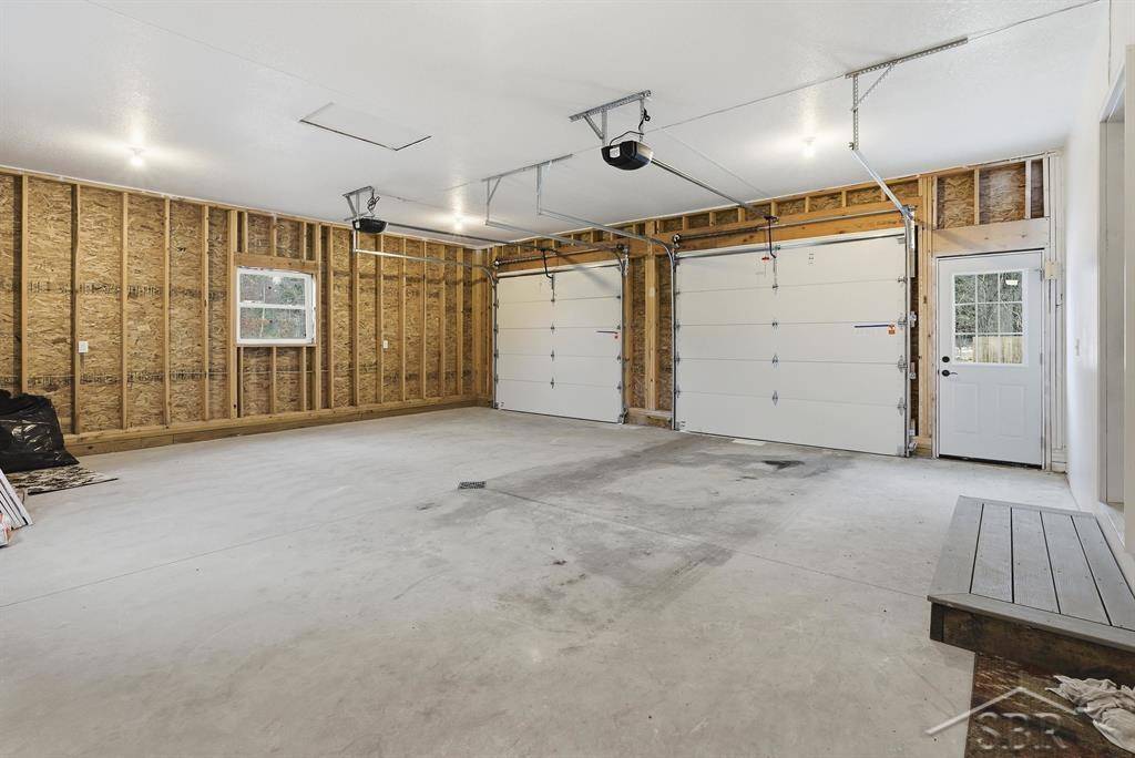 Sanford, MI 48657,2797 N West River RD