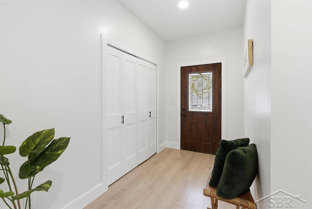 Sanford, MI 48657,2797 N West River RD