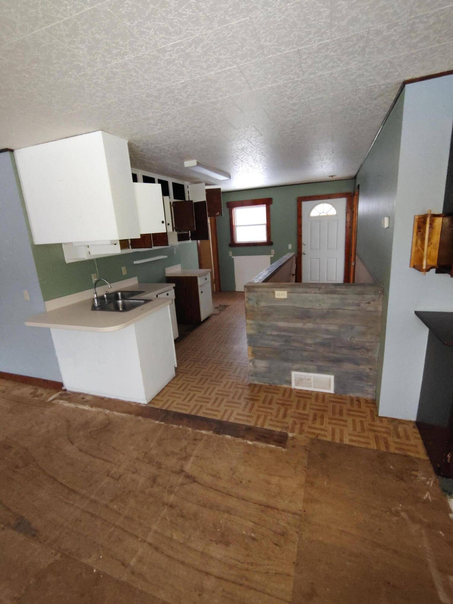 Lakeview, MI 48850,11711 Sparrow DR