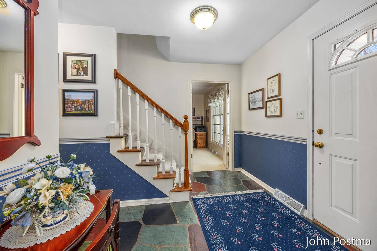 Grand Rapids, MI 49506,2401 Okemos DR SE