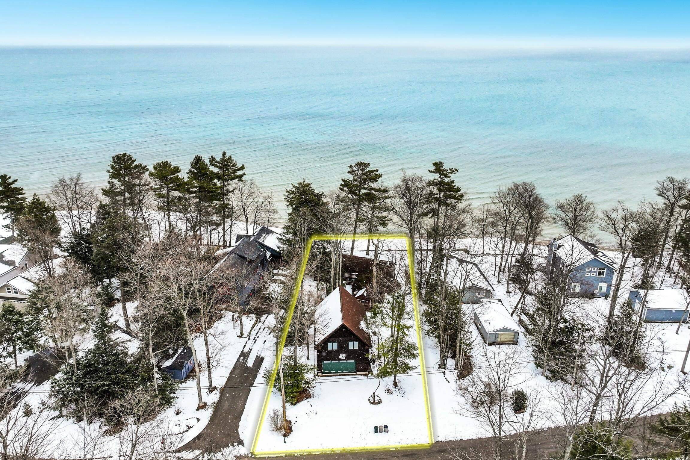 Northport, MI 49670,13456 N Forest Beach