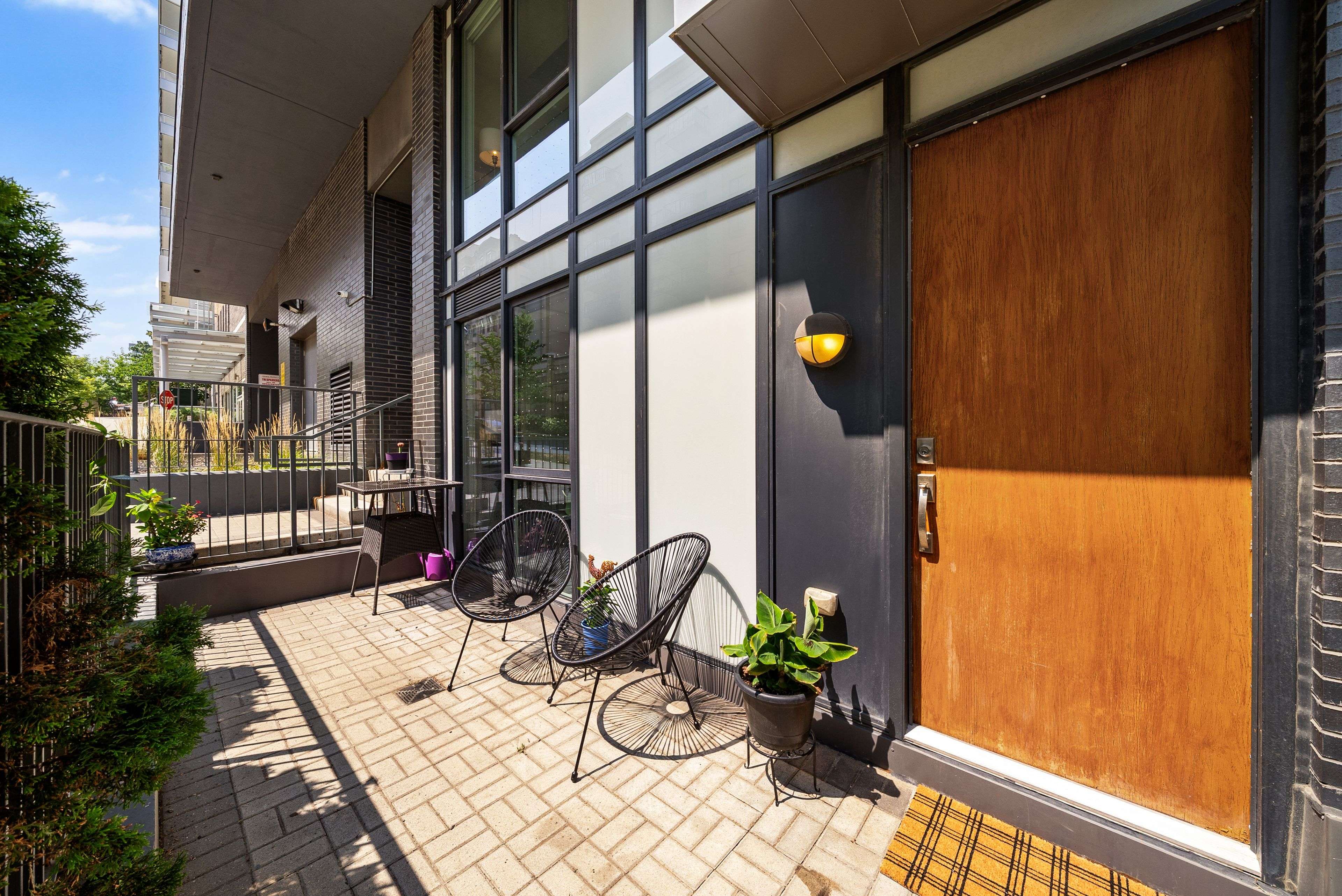 Toronto C15, ON M2K 0C7,18 Rean DR #TH3