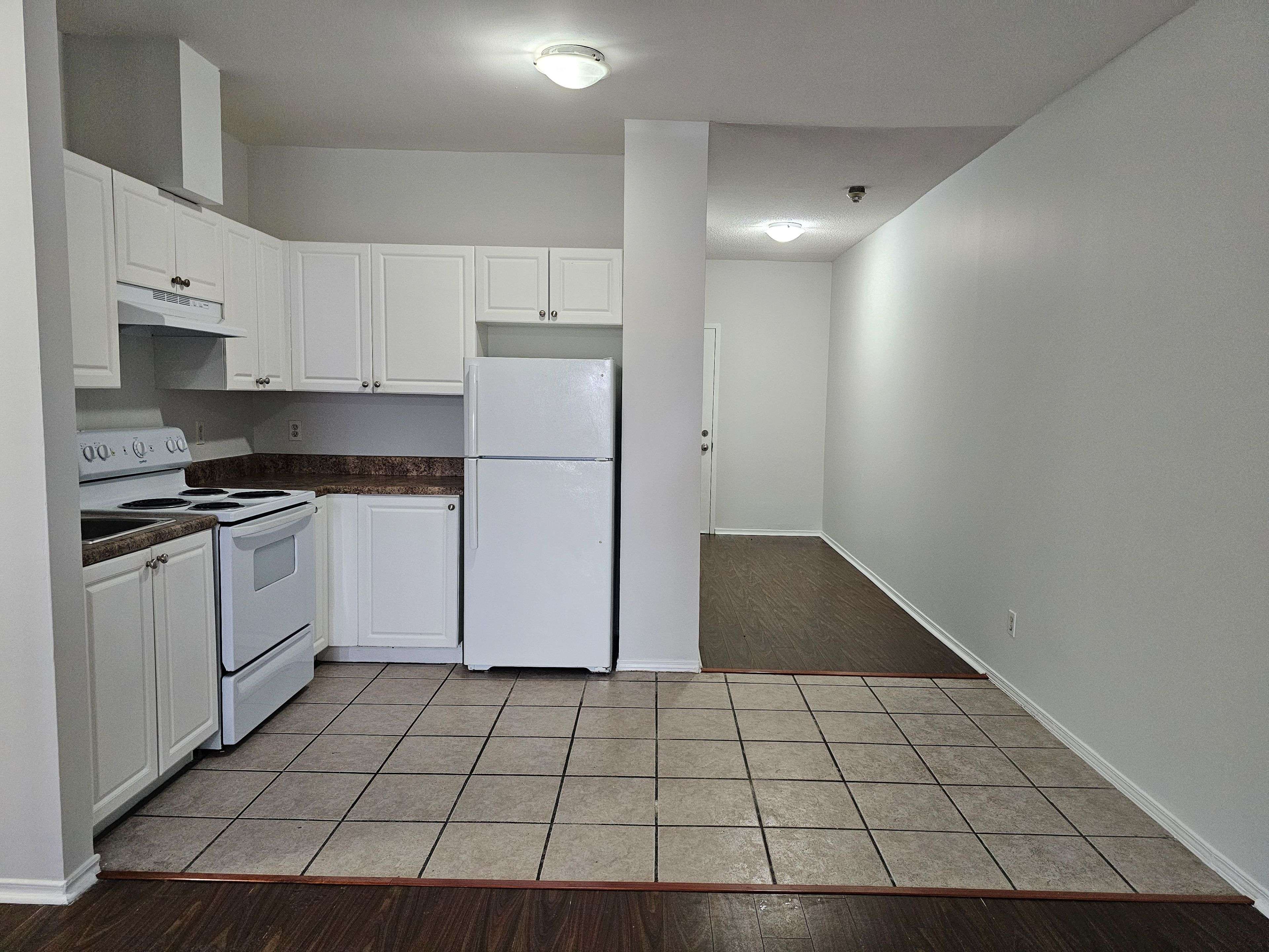 Toronto C03, ON M6E 2H7,1801 Eglinton AVE W #307