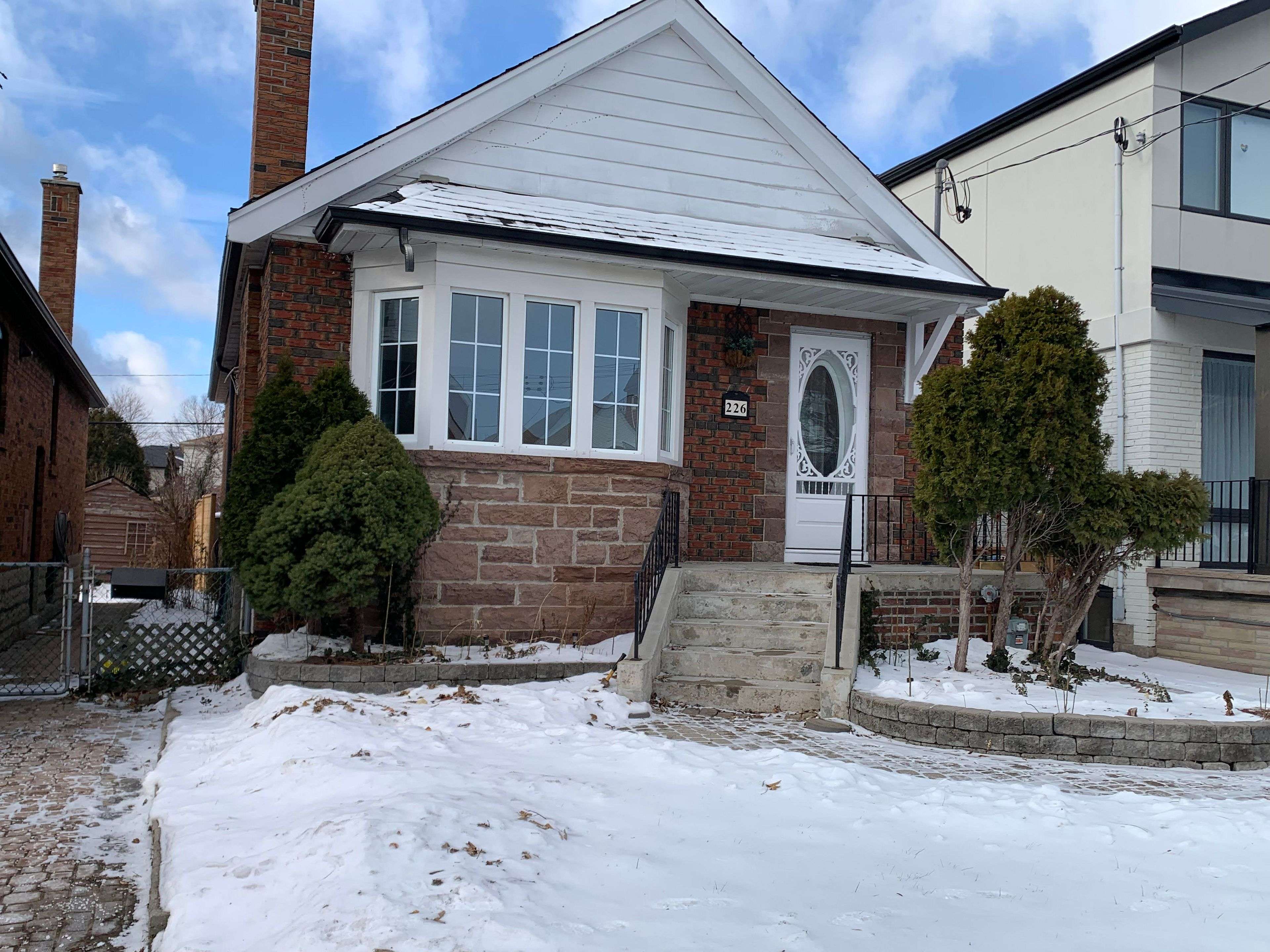 Toronto E03, ON M4J 3R2,226 Donlands AVE