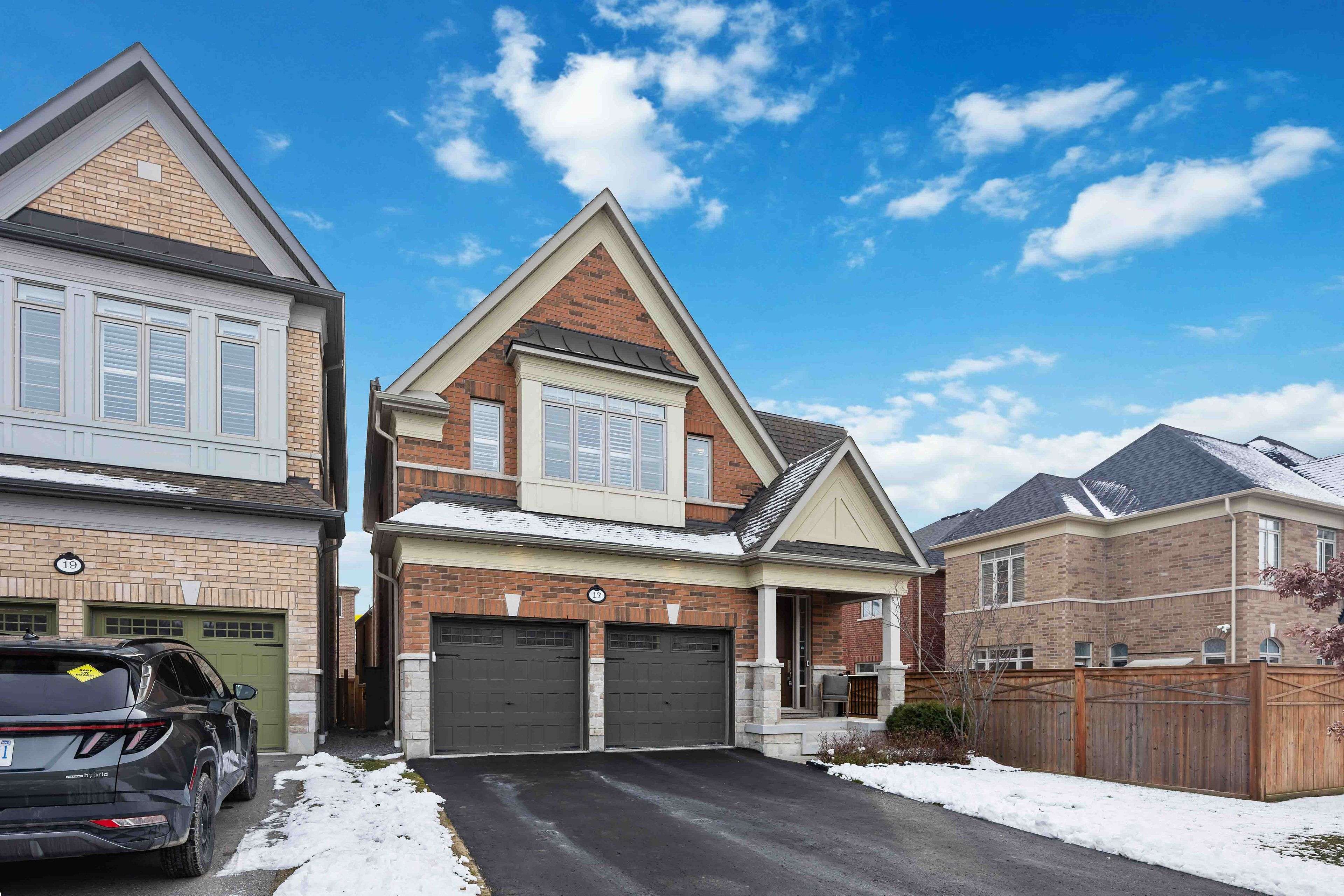 Whitby, ON L1P 0C3,17 Pennine DR