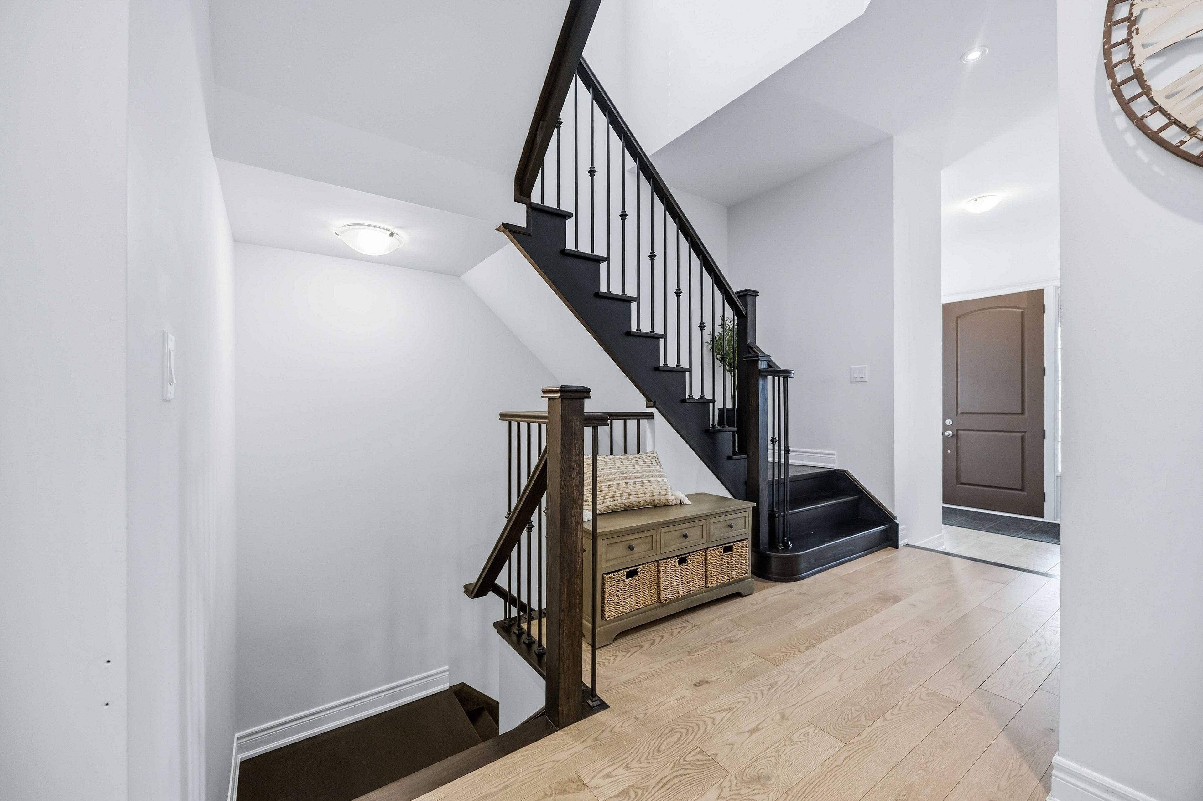 Whitby, ON L1P 0C3,17 Pennine DR