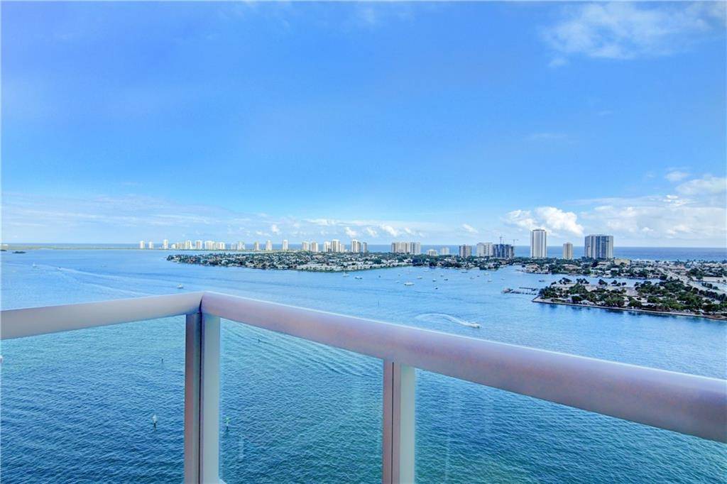 Riviera Beach, FL 33404,2640 Lake Shore Dr #2211