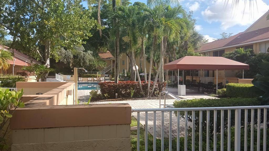 Coral Springs, FL 33071,1055 Coral Club Dr #1055
