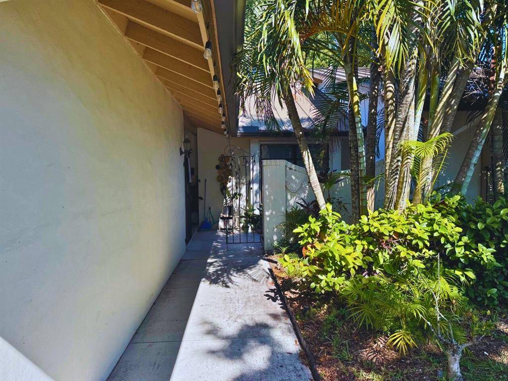 Lauderhill, FL 33319,3465 Spring Bluff Pl #18