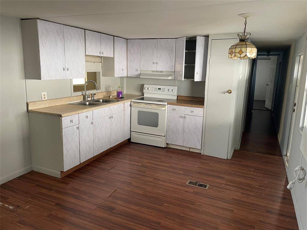 Davie, FL 33324,8551 SW 22nd St