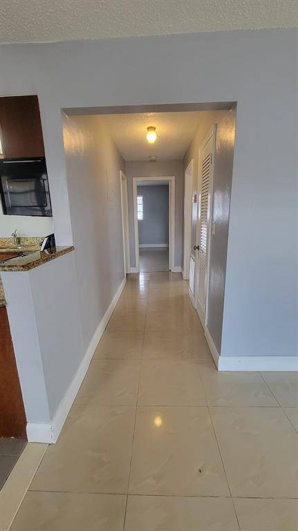 Fort Lauderdale, FL 33308,1821 NE 56th St #4