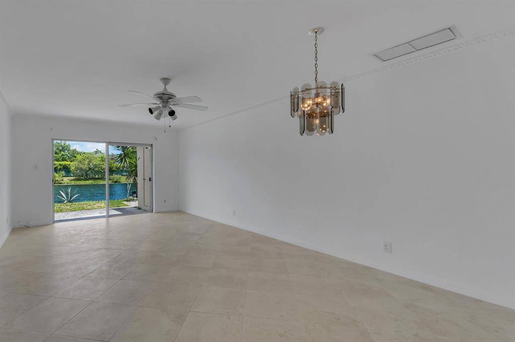 Boca Raton, FL 33433,8829 Bella Vista Dr #282