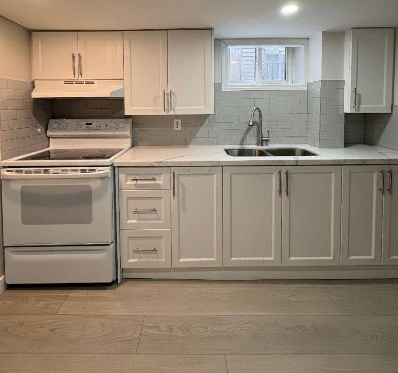 Newmarket, ON L3Y 2W8,70 Marlin CT #B