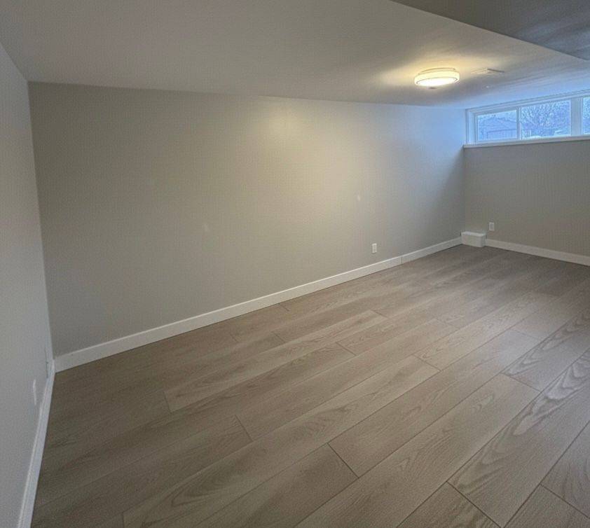 Newmarket, ON L3Y 2W8,70 Marlin CT #B