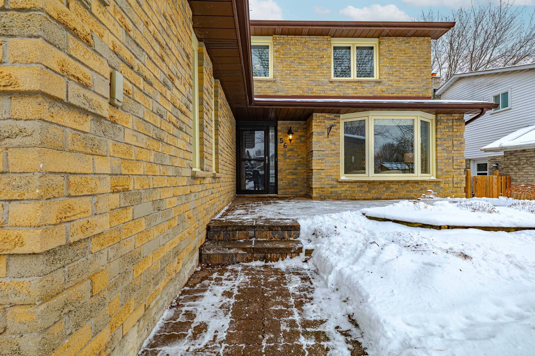 Newmarket, ON L3Y 6H4,56 Manning CRES