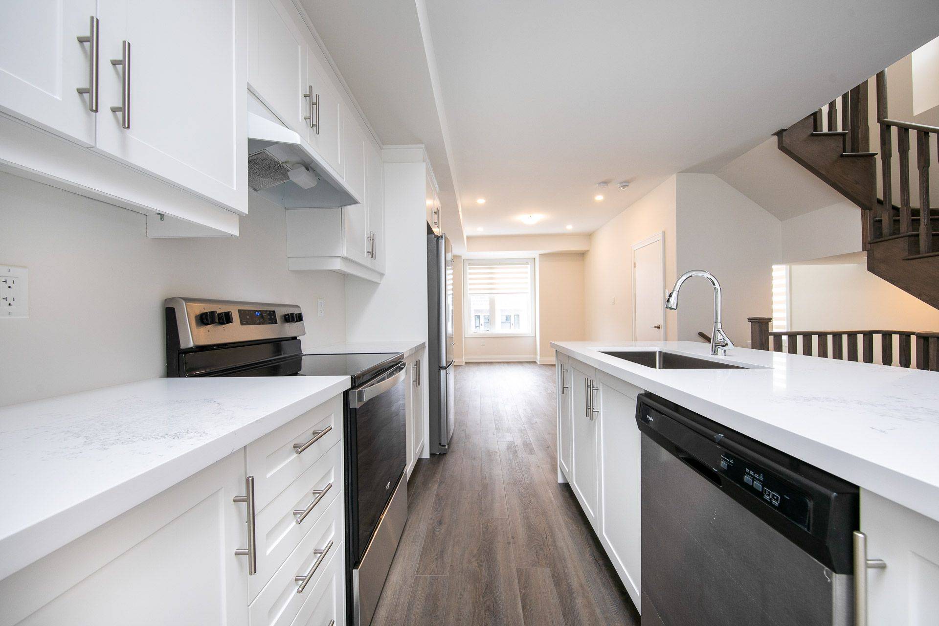 Vaughan, ON L6A 4C2,140 Rattenbury RD