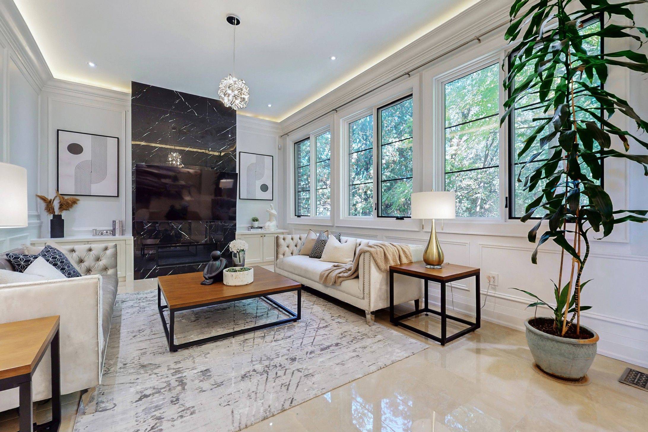 Richmond Hill, ON L4E 2Y2,19 Blyth ST