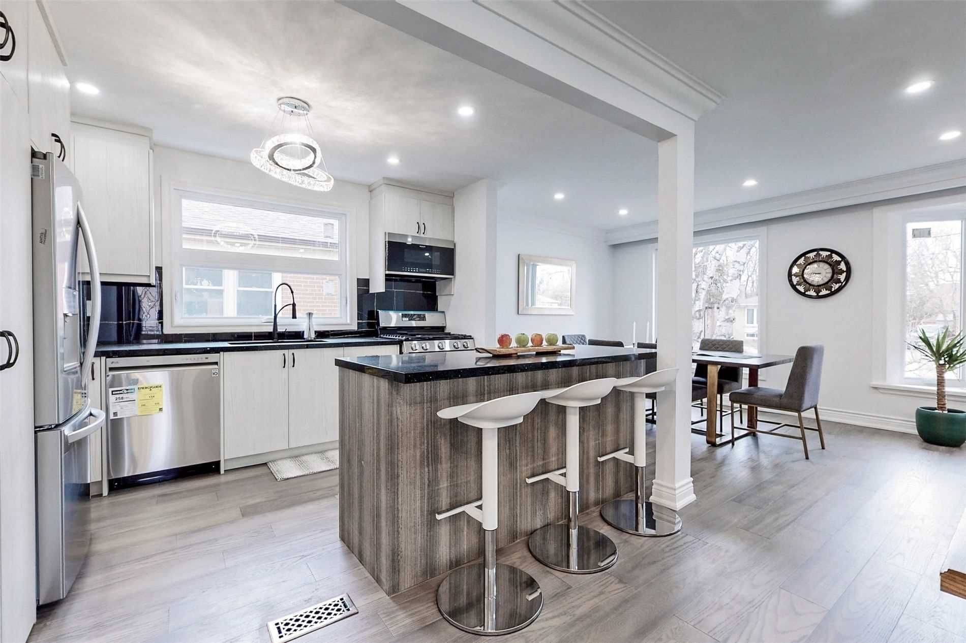 Richmond Hill, ON L4C 4E1,214 Altamira RD