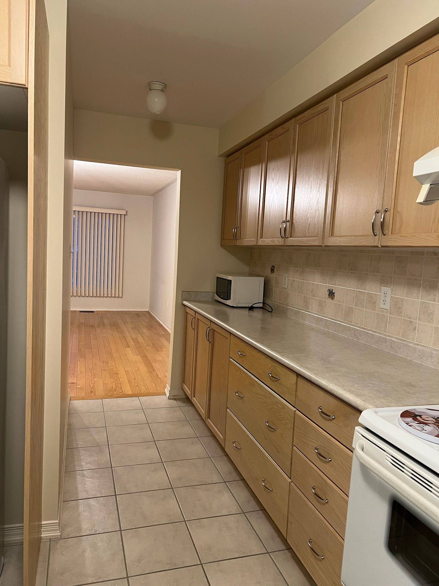 Markham, ON L6C 0B6,78 Thoroughbred WAY