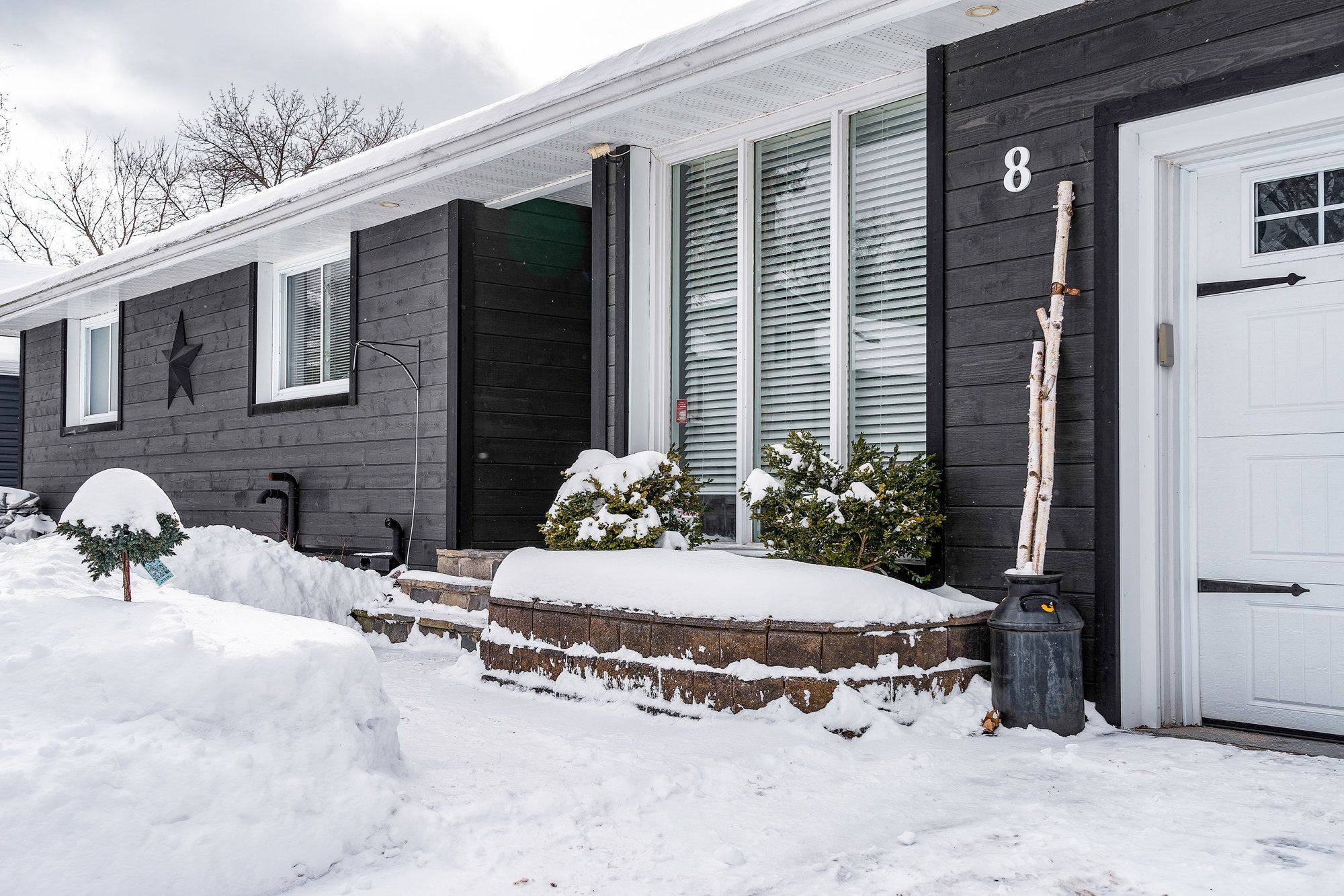 Tiny, ON L0L 2J0,8 TINY BEACHES RD S