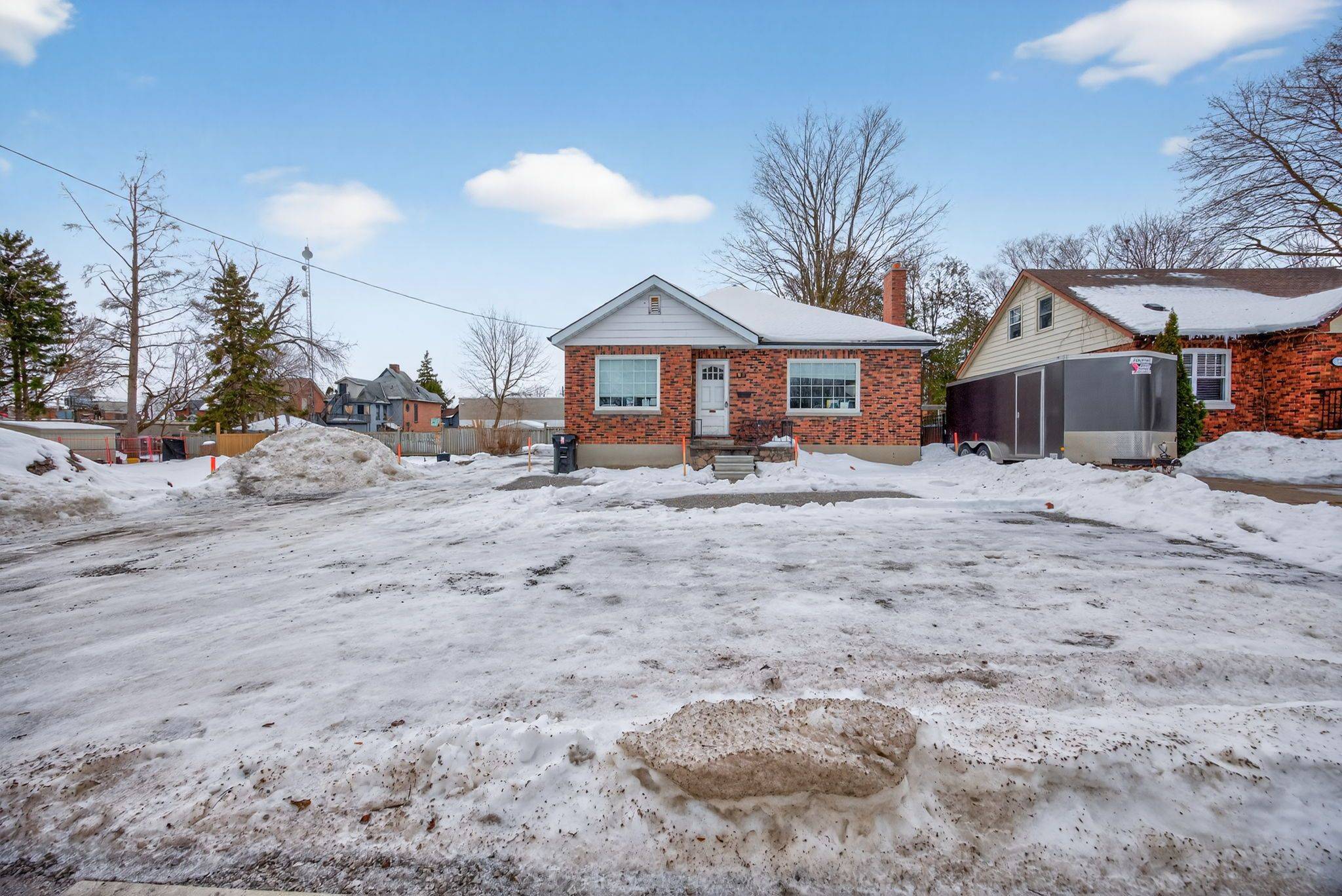 Barrie, ON L4M 3C8,68 Drury LN