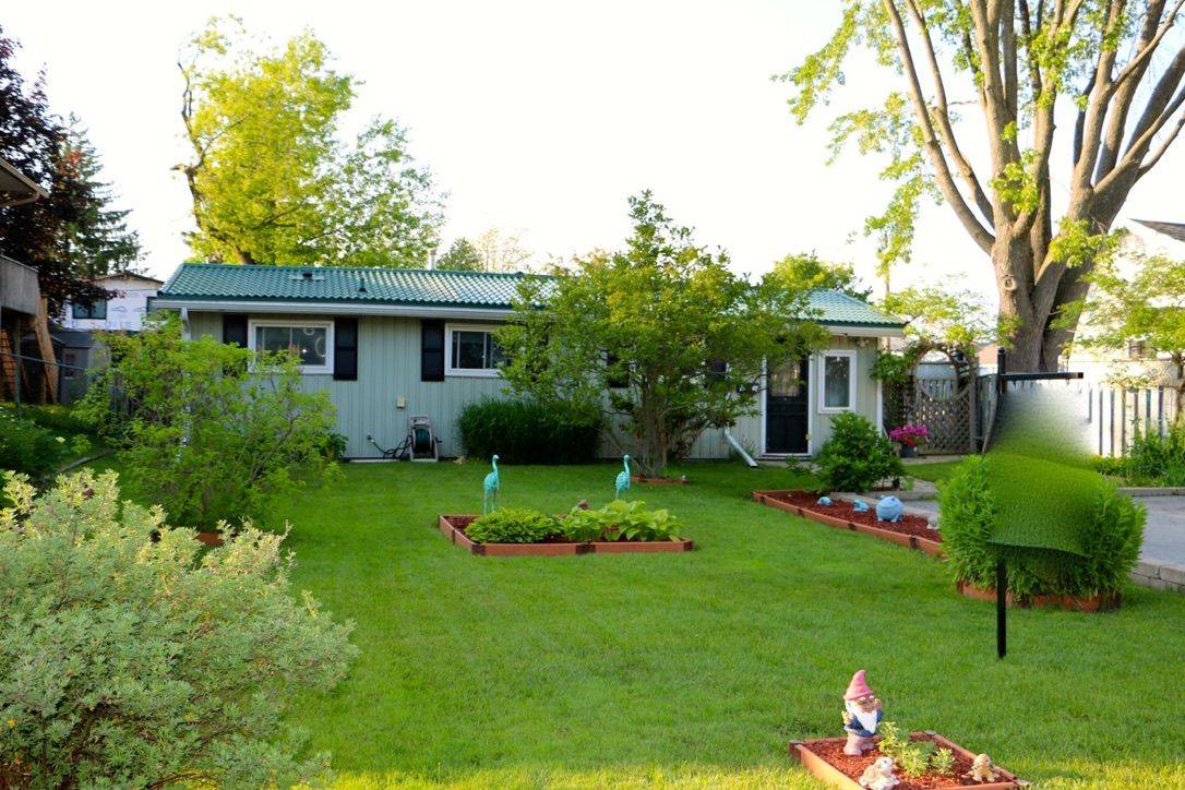 Barrie, ON L4N 3X3,24 Brennan AVE