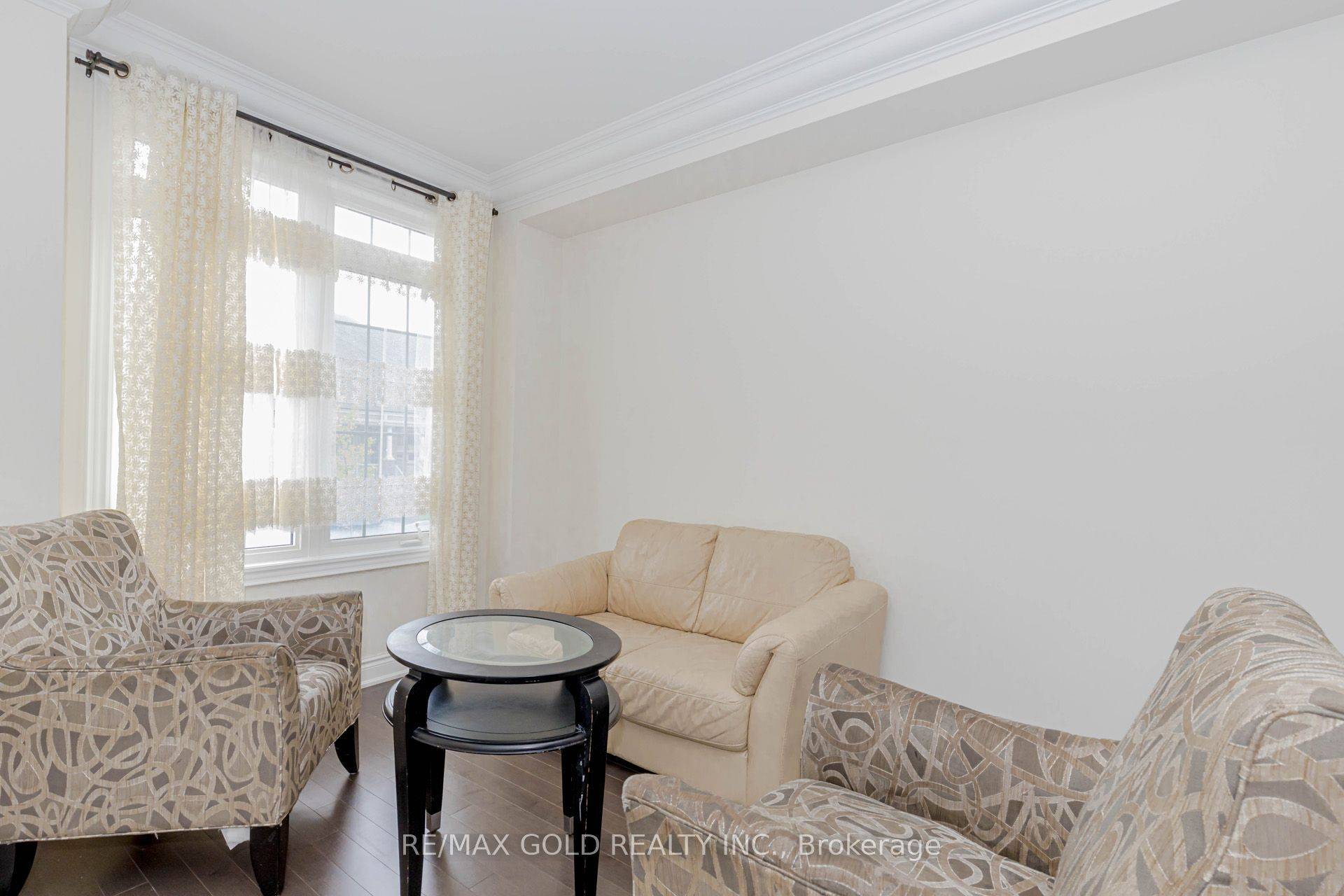 Brampton, ON L6R 0B3,34 Folgate CRES