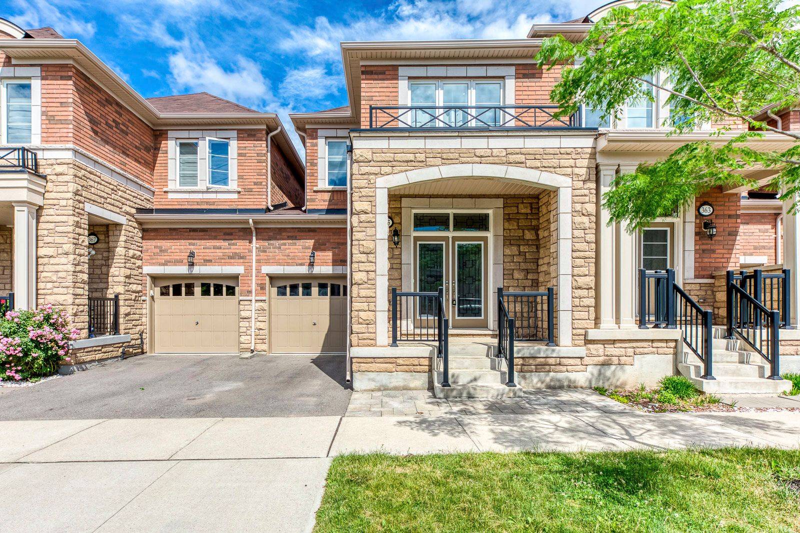 Oakville, ON L6M 1L7,365 LEADWOOD Gate