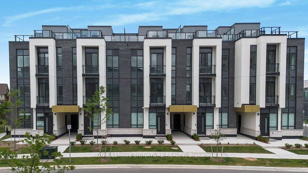 Oakville, ON L6M 4M2,3025 Trailside DR #147