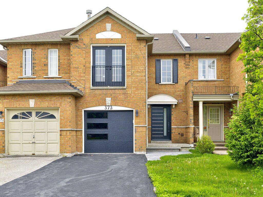 Oakville, ON L6H 6S5,373 Ravineview WAY