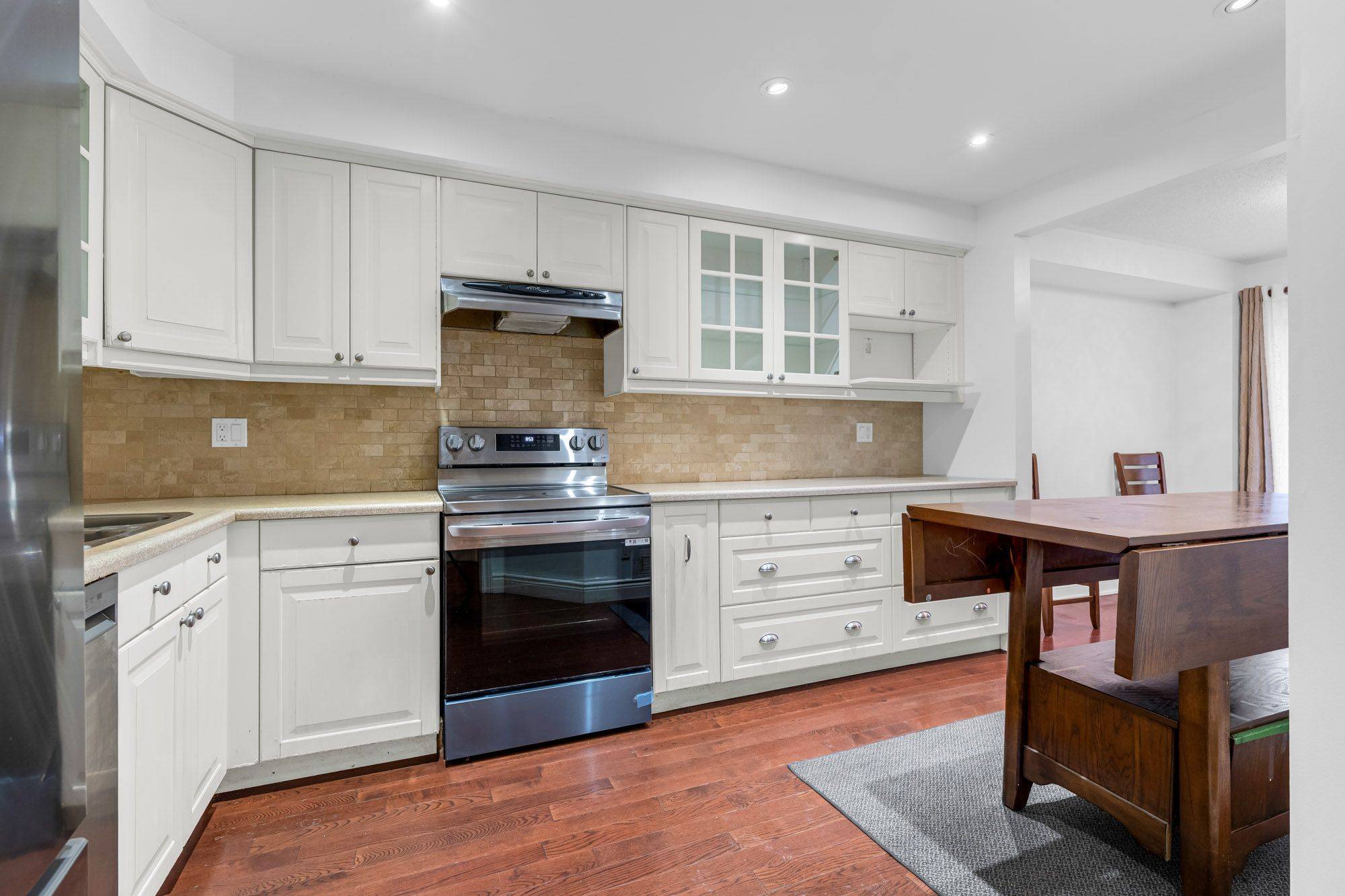 Oakville, ON L6M 3N2,1183 Westview TER