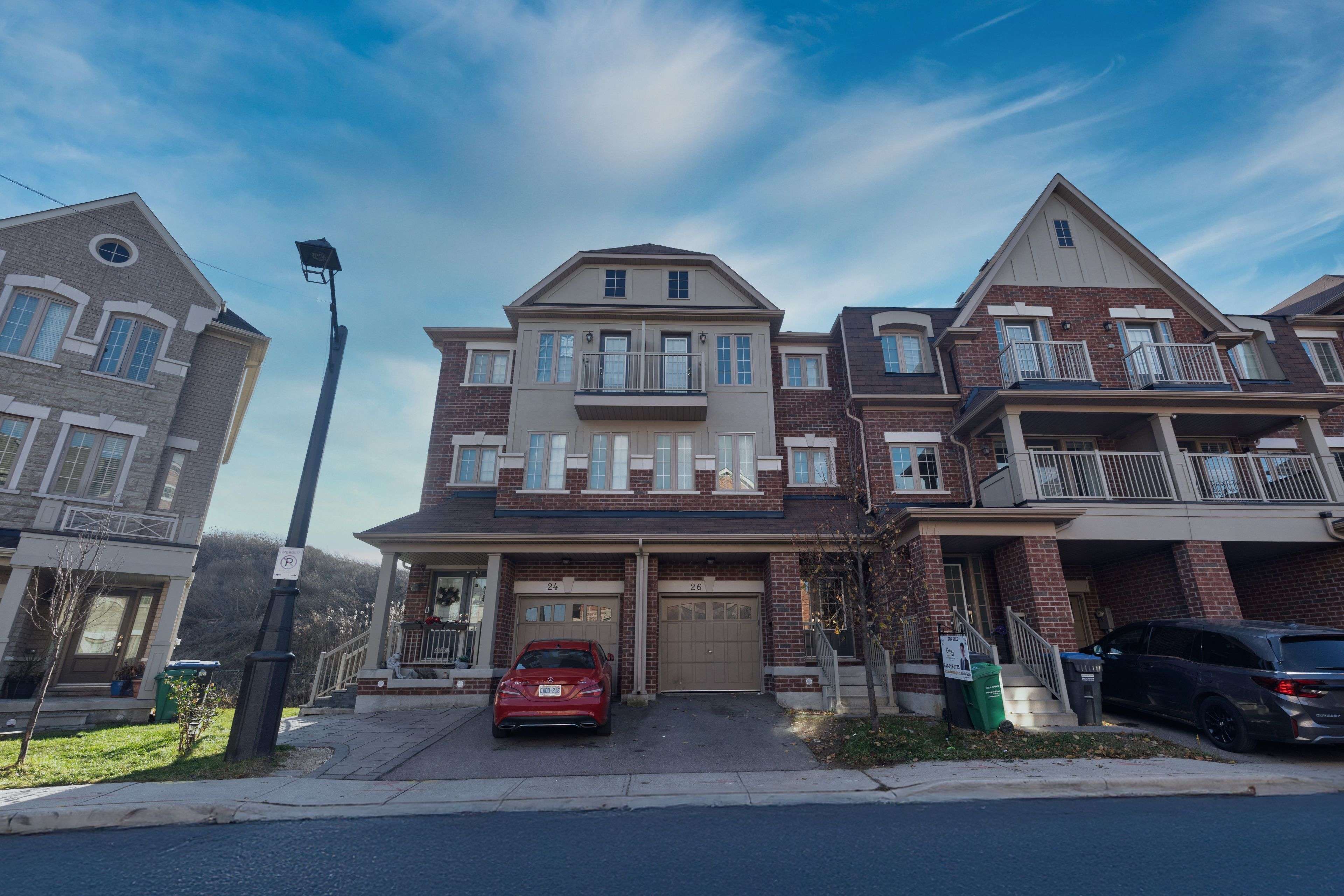 Brampton, ON L6Z 0H5,26 SHIFF CRES