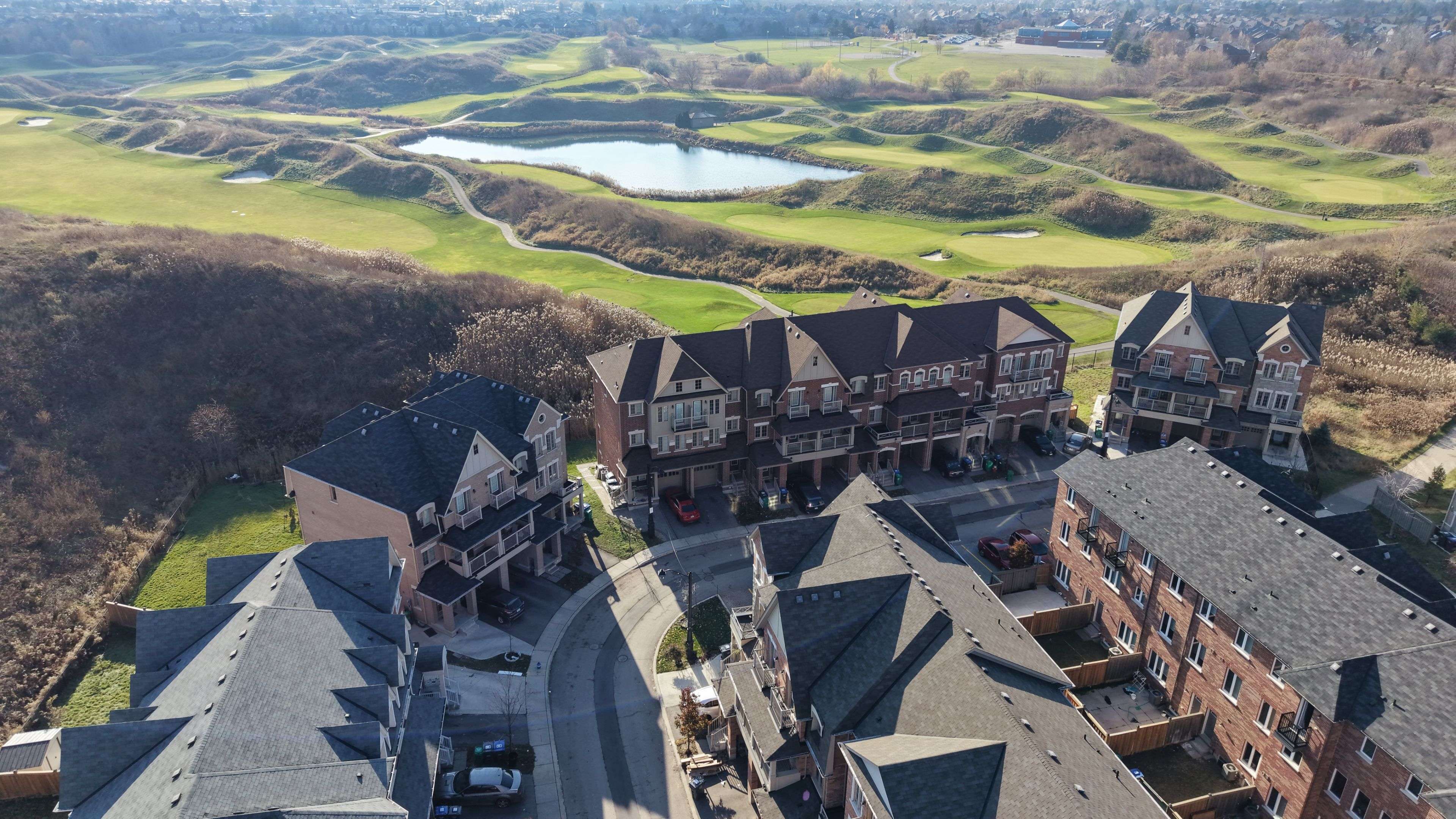 Brampton, ON L6Z 0H5,26 SHIFF CRES