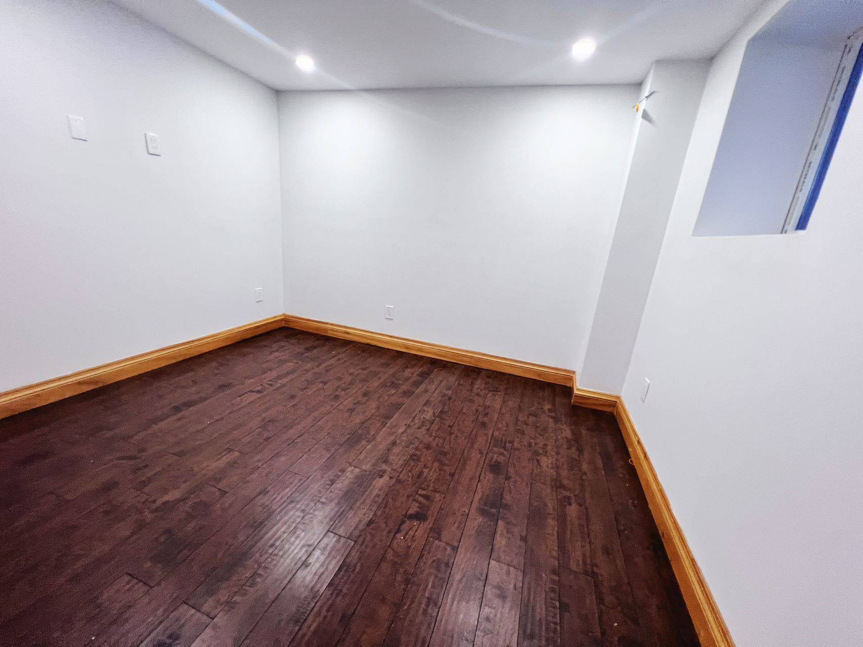 Oakville, ON L6M 0T8,Bsmt-220 Sixteen Mile DR